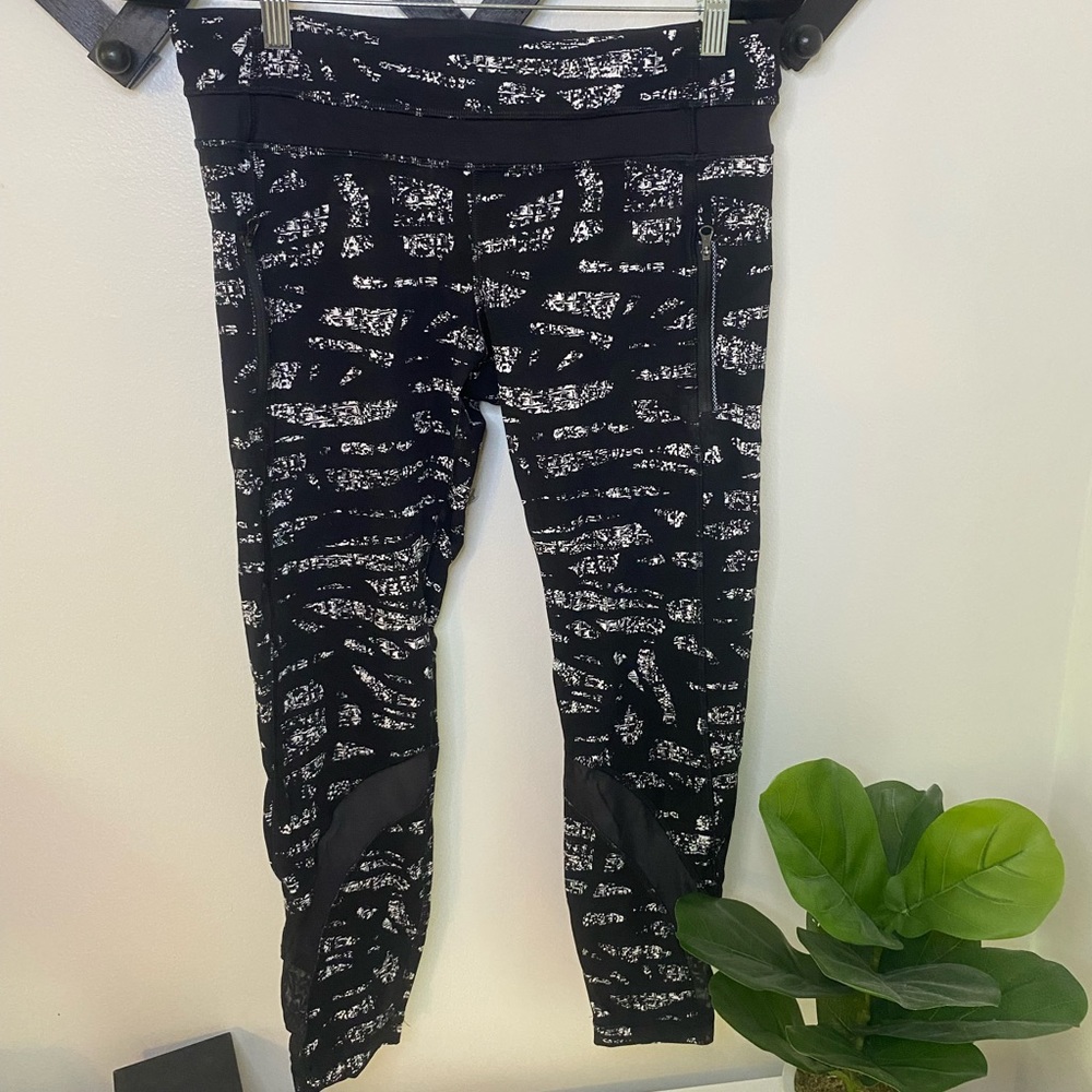 Lulu lemon leggings, worn a few times. Size 10